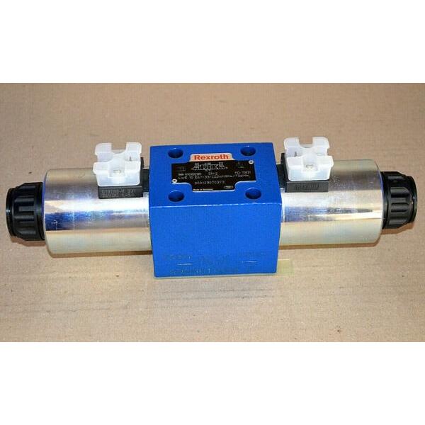 Rexroth Bosch R901002389 Directional Control Valve 4WE 10 E67-33/CG24N9K4/T06MH NEW #2 image