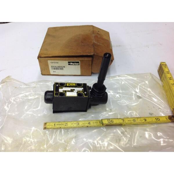 Parker D1VL001CN Lever Operated Hydraulic Directional Valve Closed-Spool  NEW #2 image