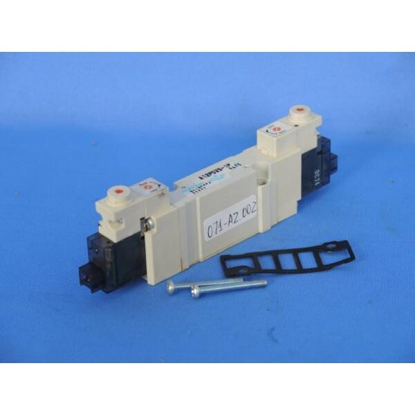 Parker Kuroda A12PD25-1P solenoid valve DC24V with gasket and mounting screws #2 image